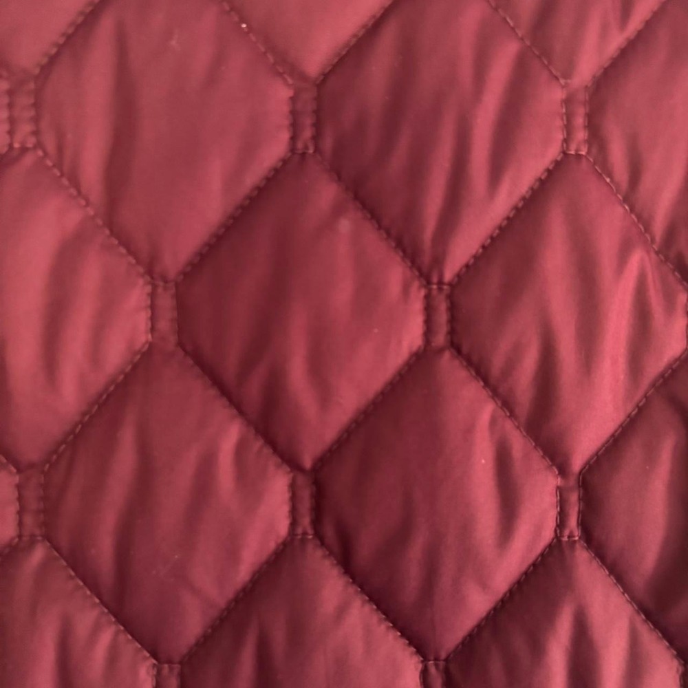 Eddie Bauer burgundy quilted diamond pattern vest - Picture 5 of 5